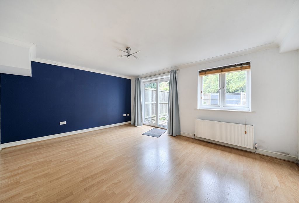 Property photo 2 of 22 1481195-12-6A3400...