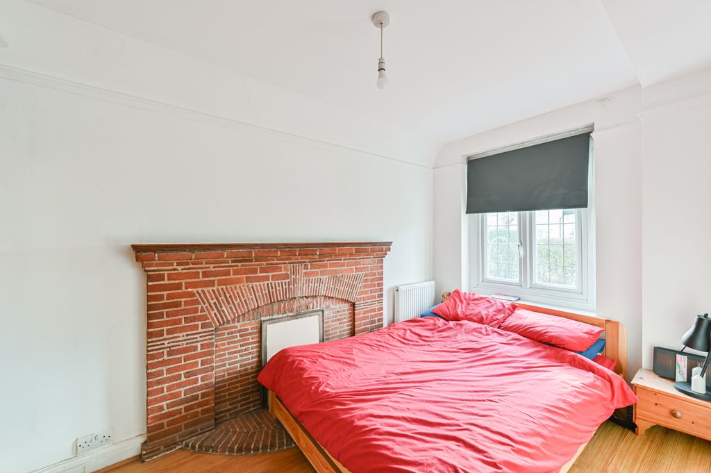 Property photo 2 of 6