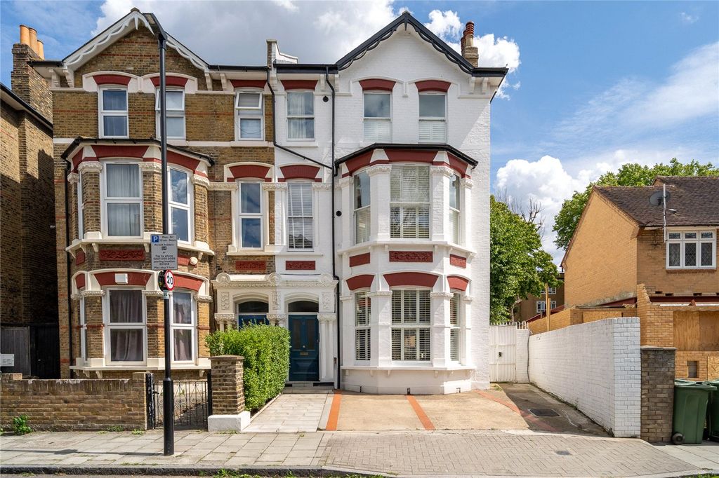 Property photo 3 of 12 Picture No. 10