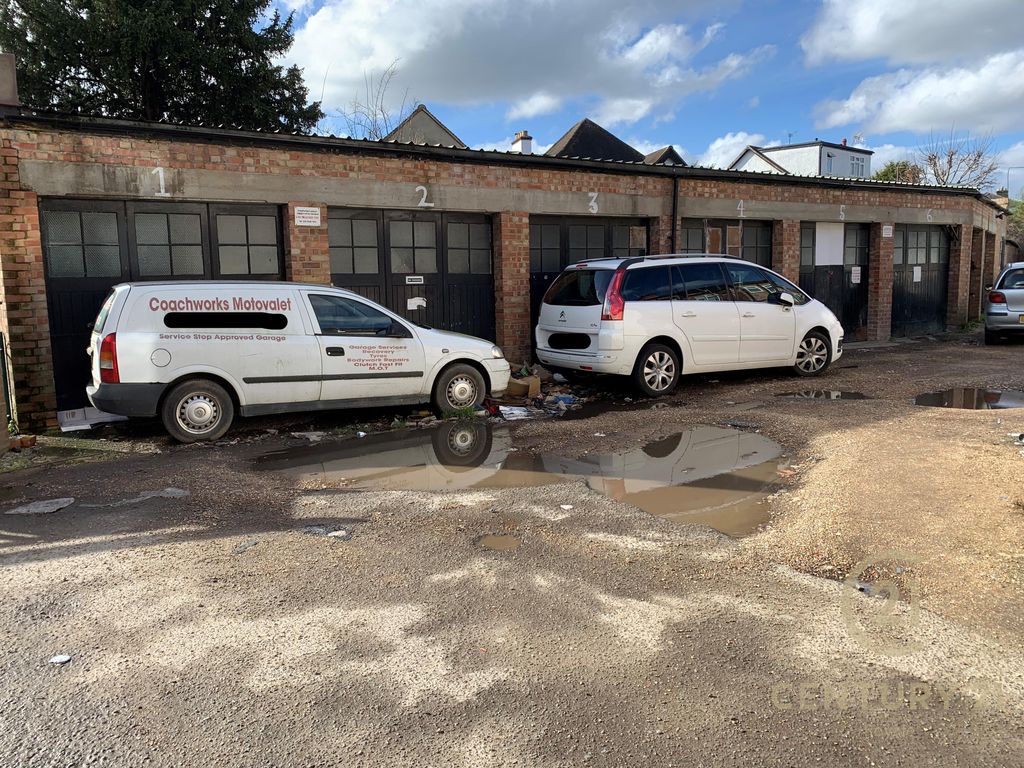 Property photo 1 of 2