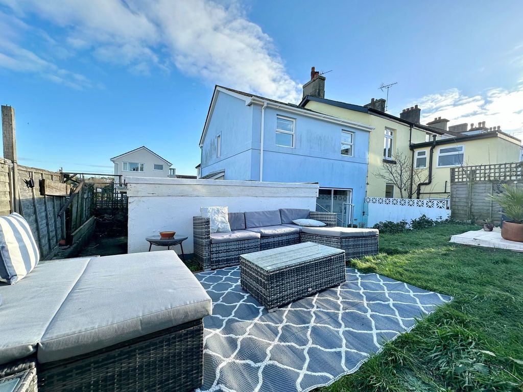 Property photo 2 of 23