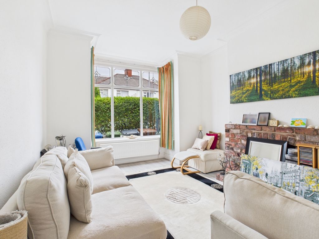 Property photo 3 of 27 Cam03729G0-Pr0166-Still001