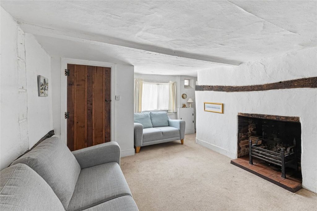 Property photo 2 of 27