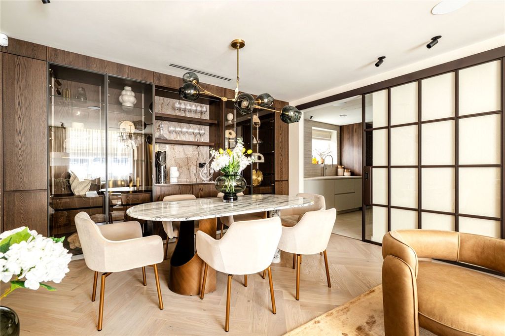Property photo 1 of 19 Dining Area