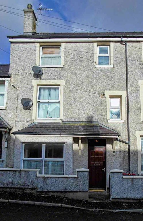 Property photo 1 of 8