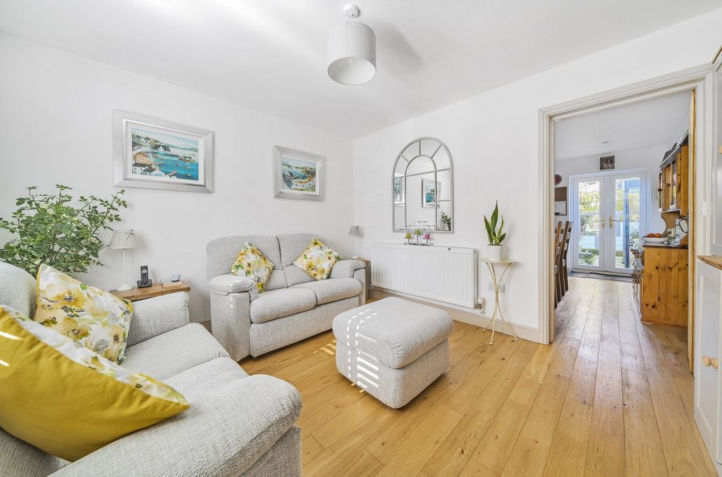 Property photo 2 of 15 Sitting Room