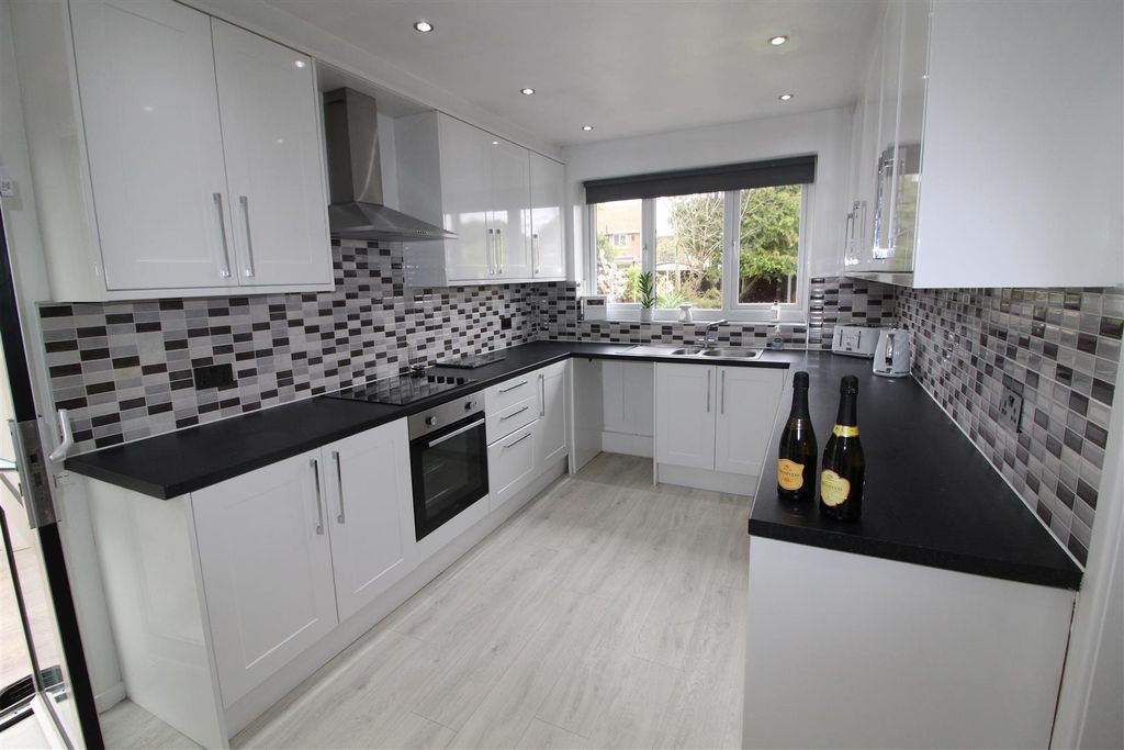 Property photo 2 of 15 Img_0678.Jpg