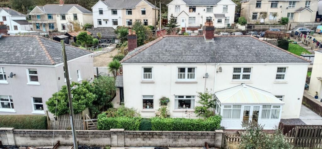Property photo 1 of 25