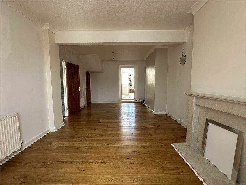 Property photo 3 of 12 Picture No. 06
