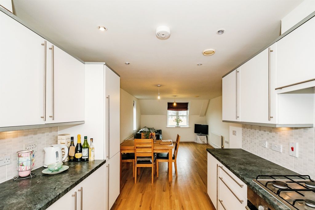 Property photo 2 of 16