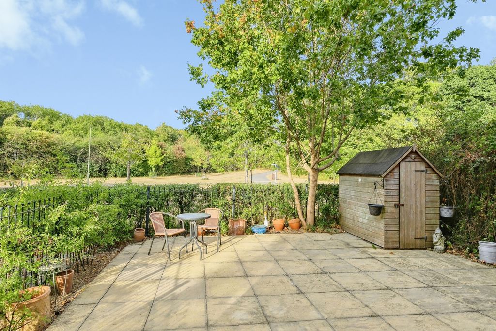 Property photo 2 of 16 Pbox-Img.Jpg