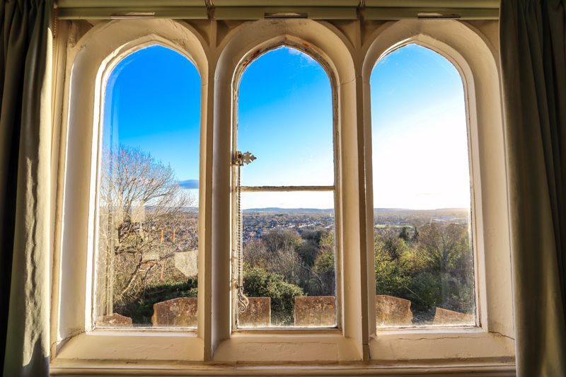 Property photo 3 of 11 Arched Window