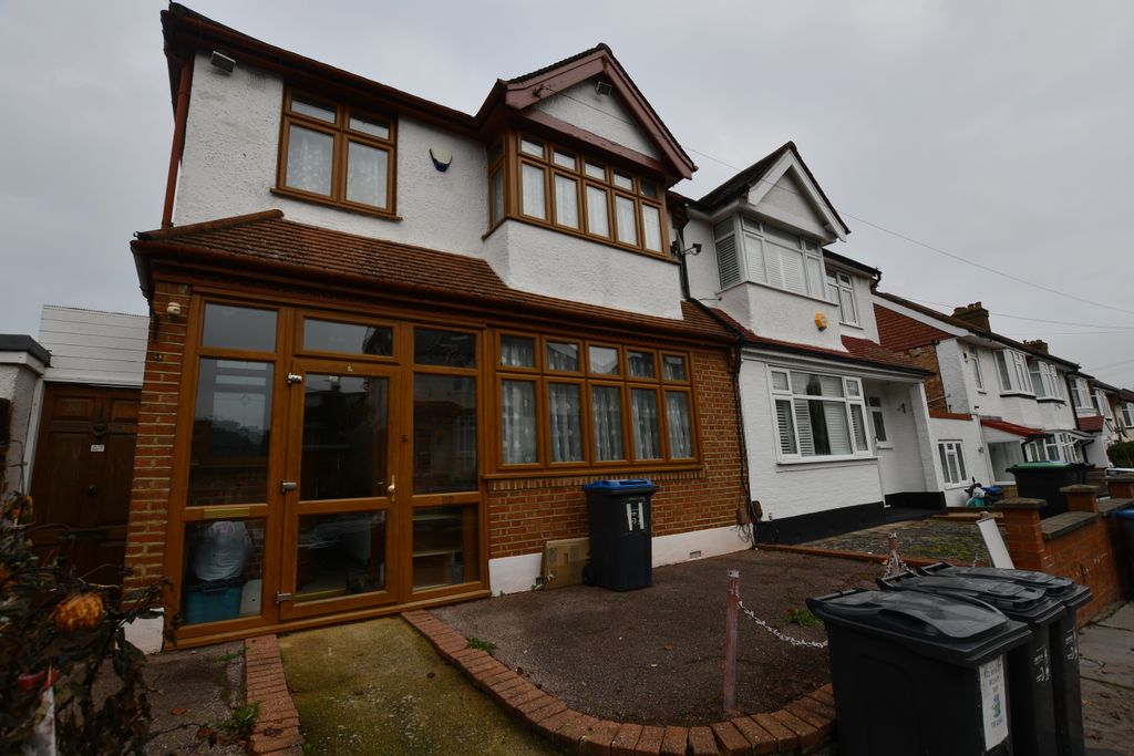 Property photo 2 of 18 18