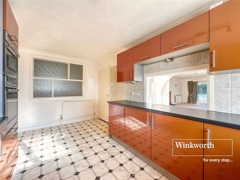 Property photo 2 of 14 Picture No. 10