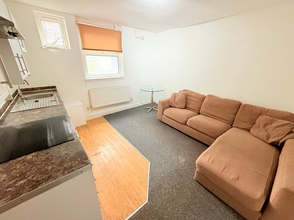 Property photo 1 of 6 Img_0772