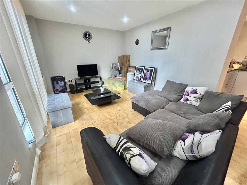 Property photo 3 of 9 Image