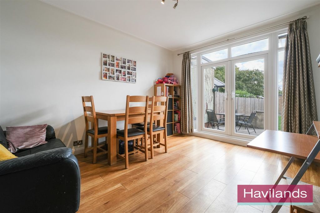 Property photo 3 of 12 Ladysmith Road-2.Jpg