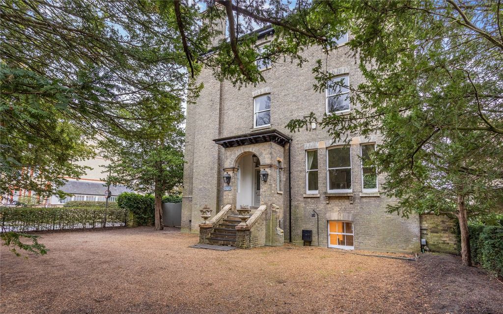 Property photo 1 of 31 Exterior