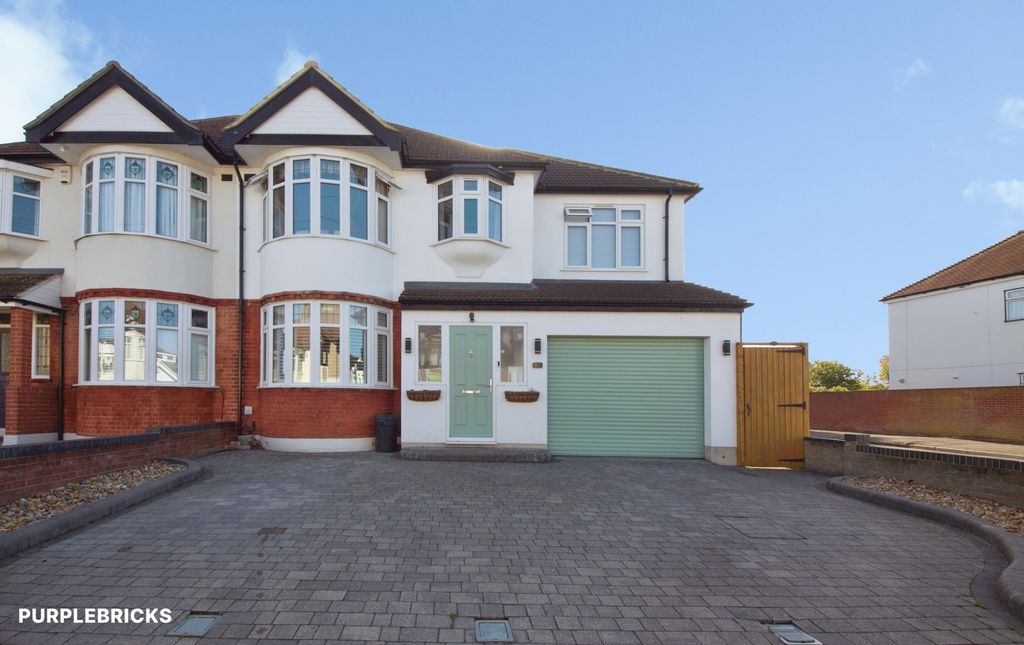 Property photo 1 of 39
