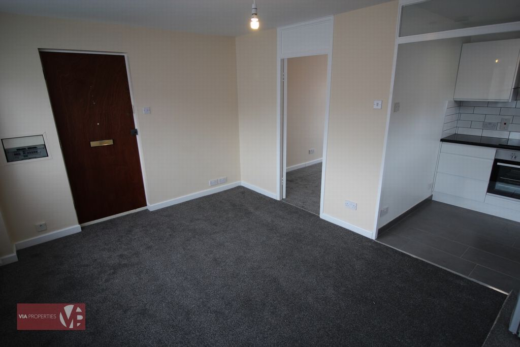 Property photo 3 of 8 Photo 2