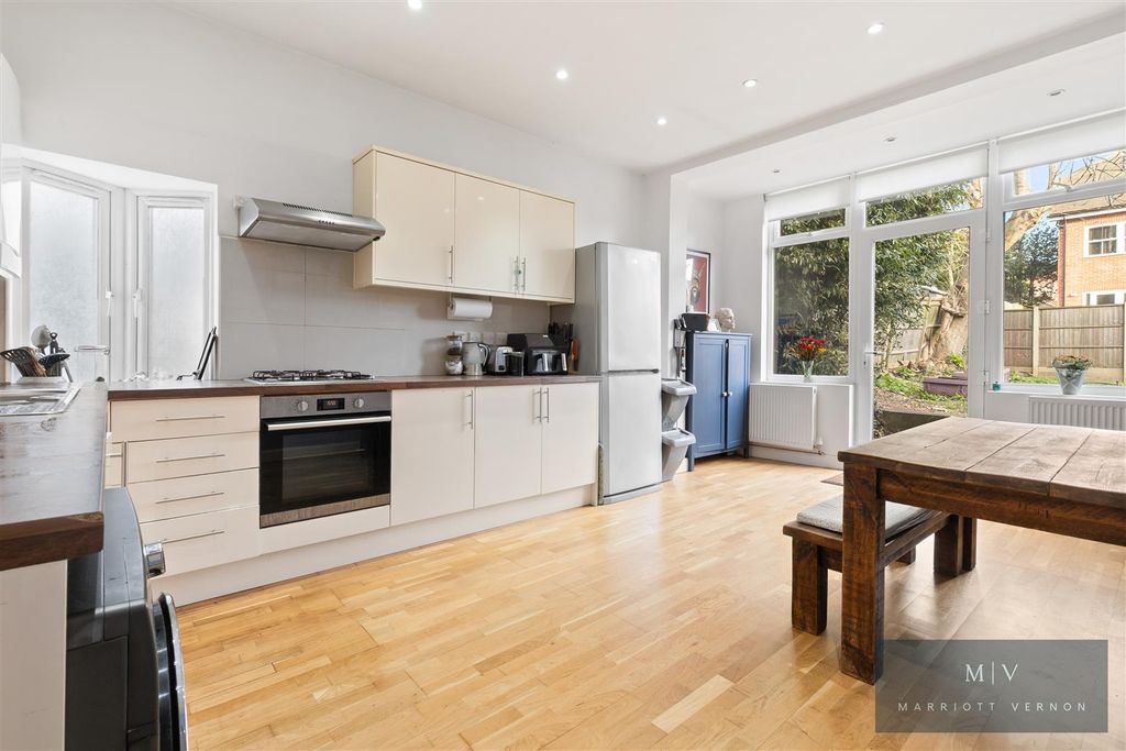 Property photo 2 of 15 Carlton Road 1 F1 MV-6.Jpg