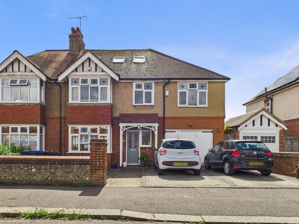 Property photo 1 of 27