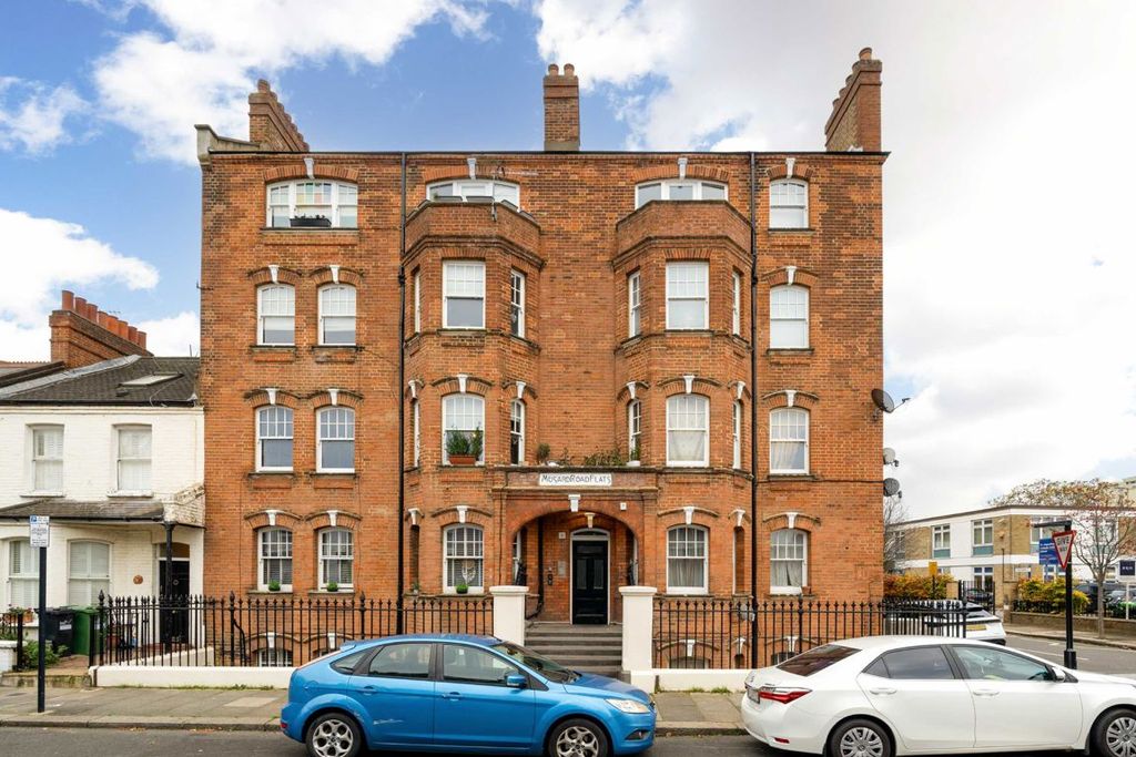 Property photo 1 of 6