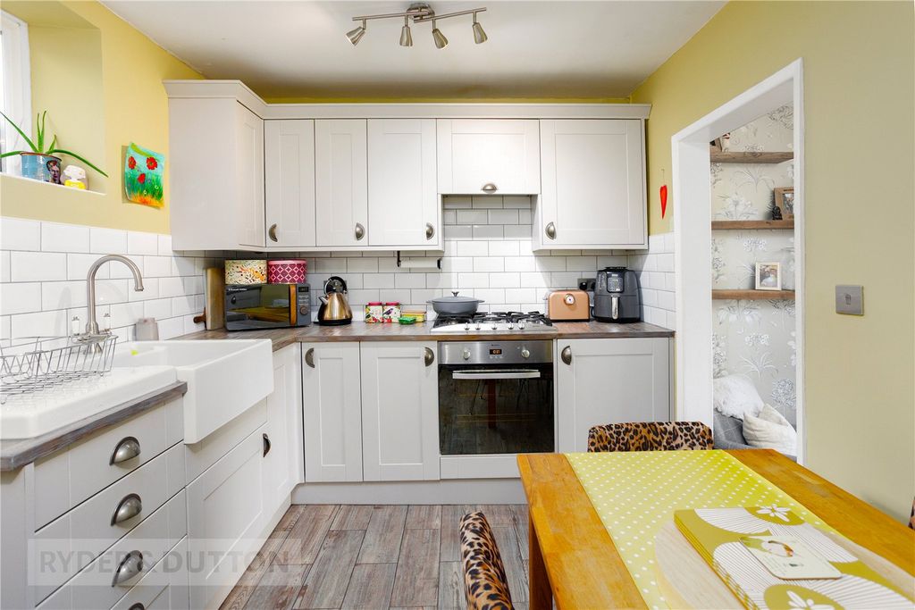 Property photo 3 of 22 Kitchen/Diner