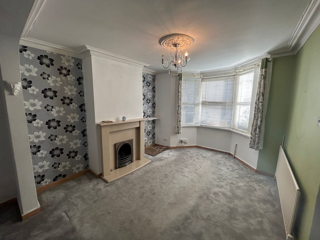 Property photo 2 of 8 Living Room
