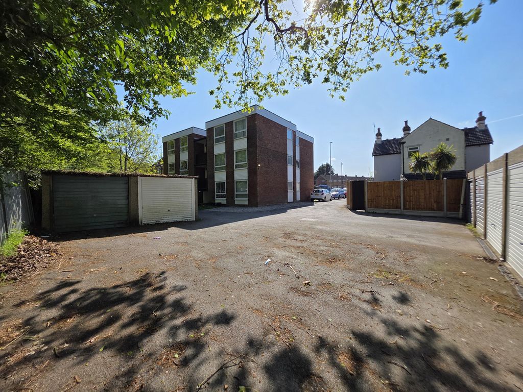 Property photo 3 of 6