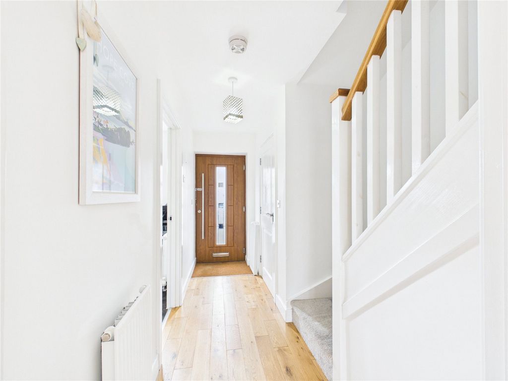 Property photo 3 of 18 Picture No. 02