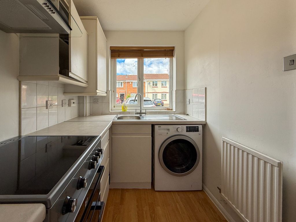 Property photo 3 of 15 4414963