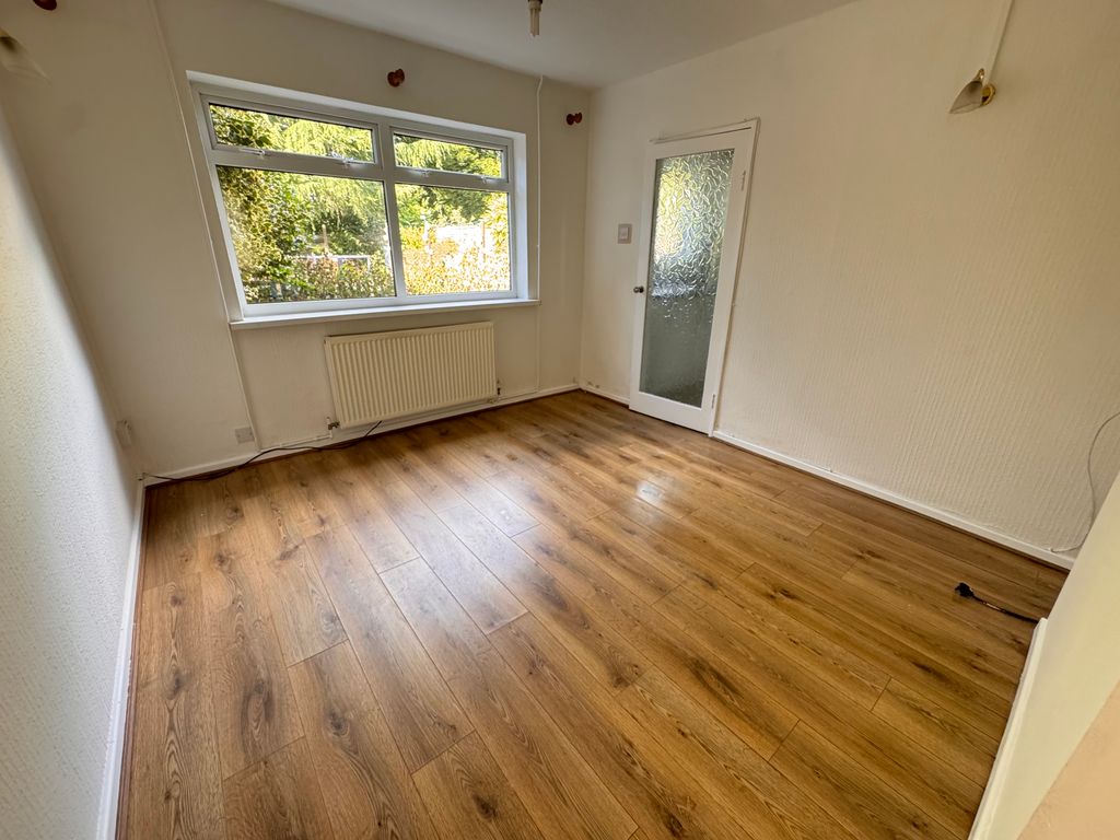 Property photo 3 of 10 Img_9748