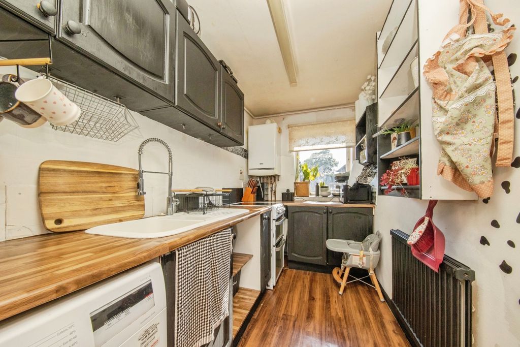 Property photo 3 of 13 Pbox-Img.Jpg
