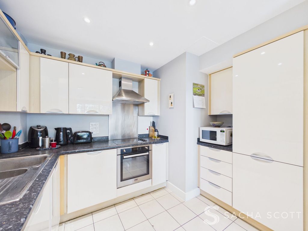 Property photo 3 of 16 Kitchen