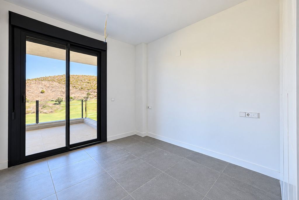 Property photo 3 of 34
