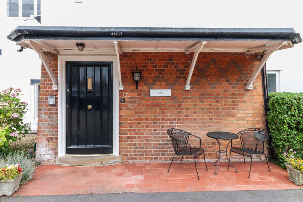 Property photo 3 of 49