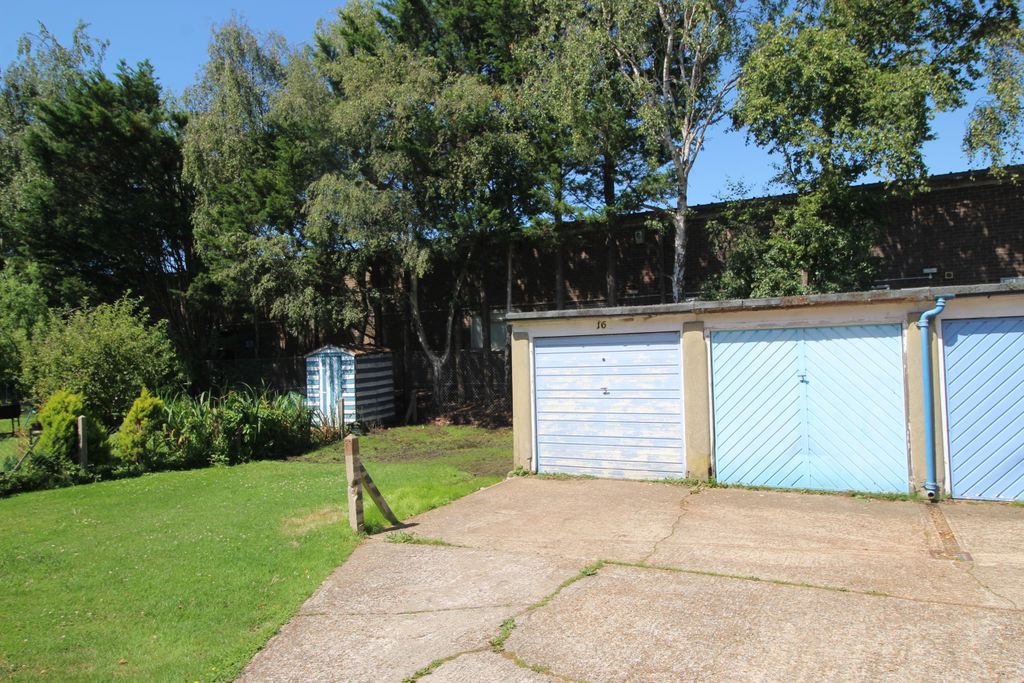 Property photo 1 of 2 Front Aspect