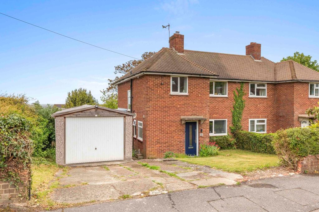 Property photo 1 of 11