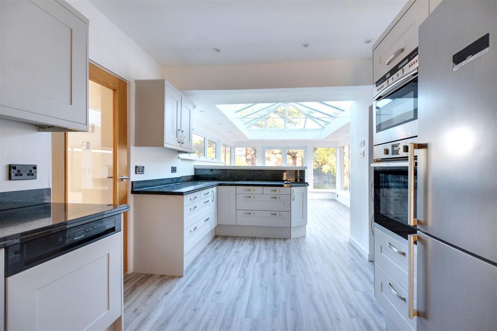 Property photo 3 of 41 Kitchen Diner_1.Jpeg