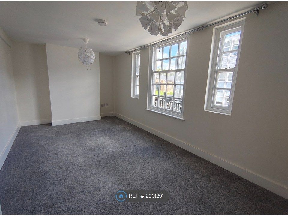 Property photo 3 of 8 Sitting Room