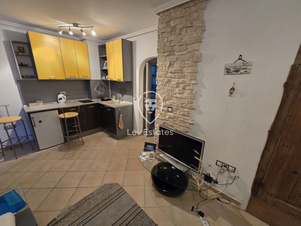 Property photo 2 of 16