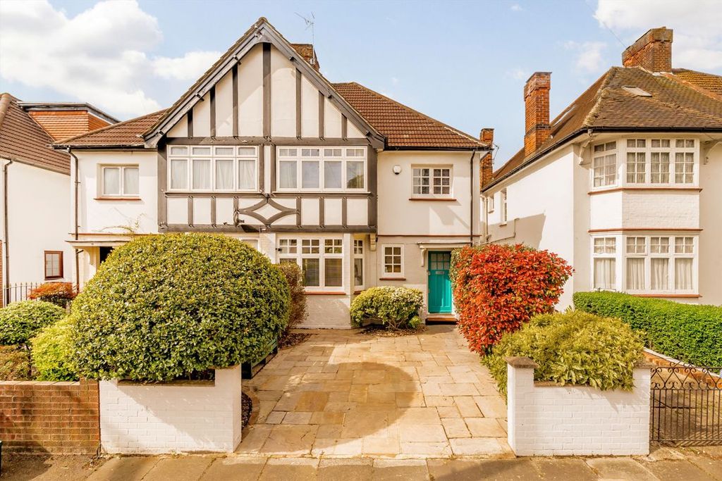 Property photo 1 of 10