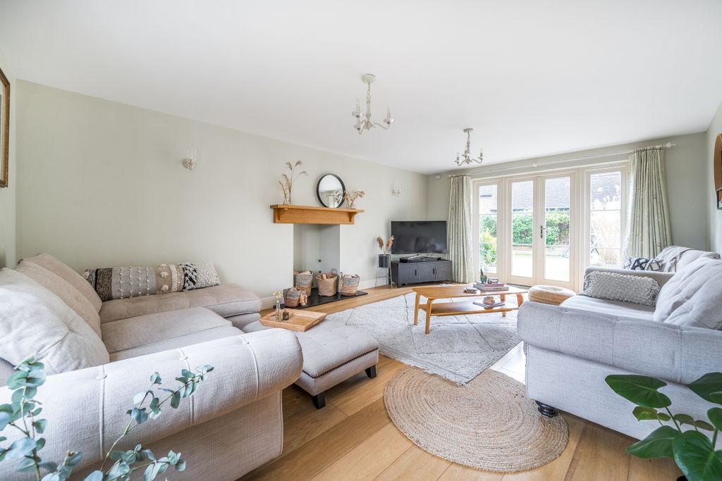 Property photo 3 of 12 Reception Room