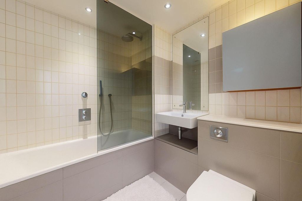 Property photo 3 of 10 Property For Sale At Royal Docks, By Barrain Londo