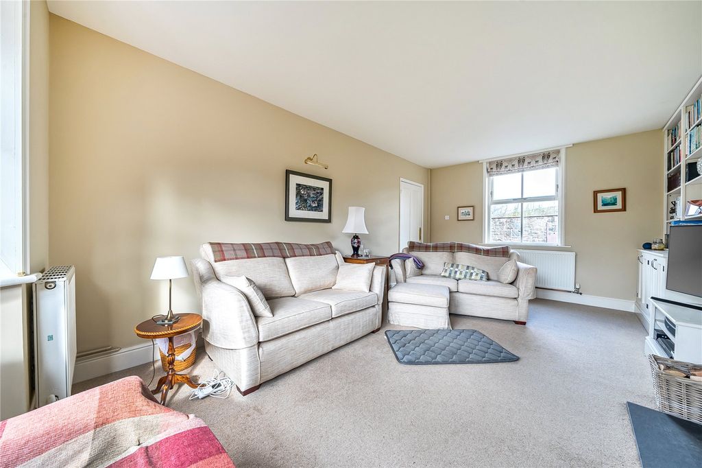 Property photo 3 of 19 Picture No. 04