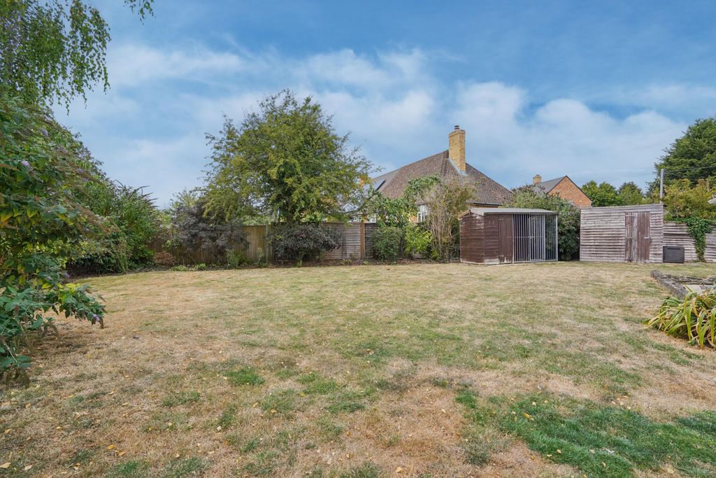 Property photo 2 of 32 Rear Garden