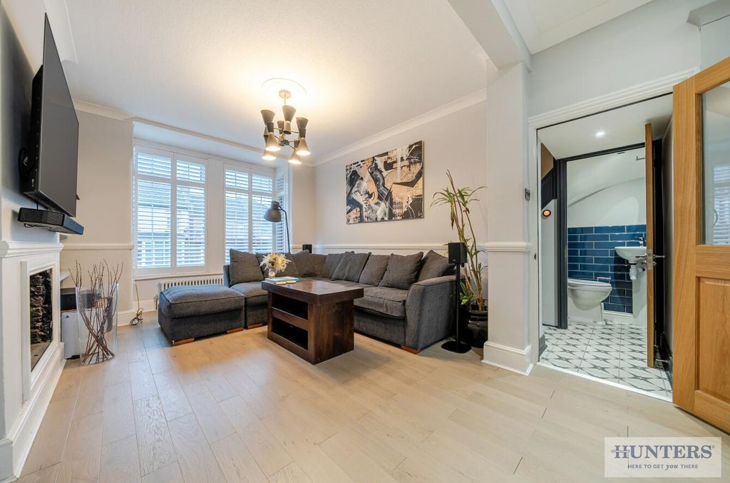 Property photo 3 of 23 d1c541A2-B4F3-452B-918E-52Eb9Eeebedb.Jpg