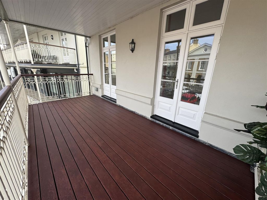 Property photo 3 of 18 Balcony
