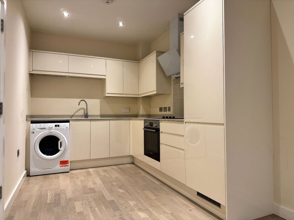 Property photo 3 of 6 Picture No. 01